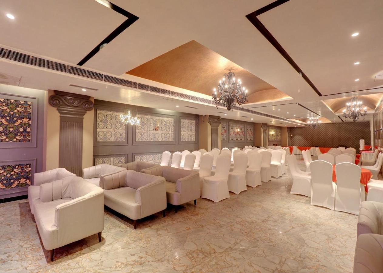 Hotel Mystic Falls ชัยปุระ ภายนอก รูปภาพ