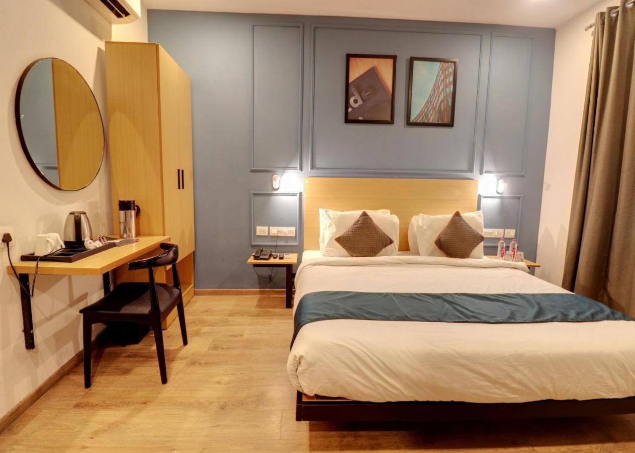 Hotel Mystic Falls ชัยปุระ ภายนอก รูปภาพ
